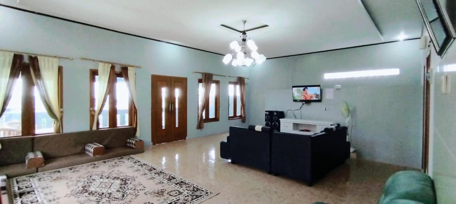 Villa Mutiara Citra Puncak Bu Eva Sampal Exterior foto