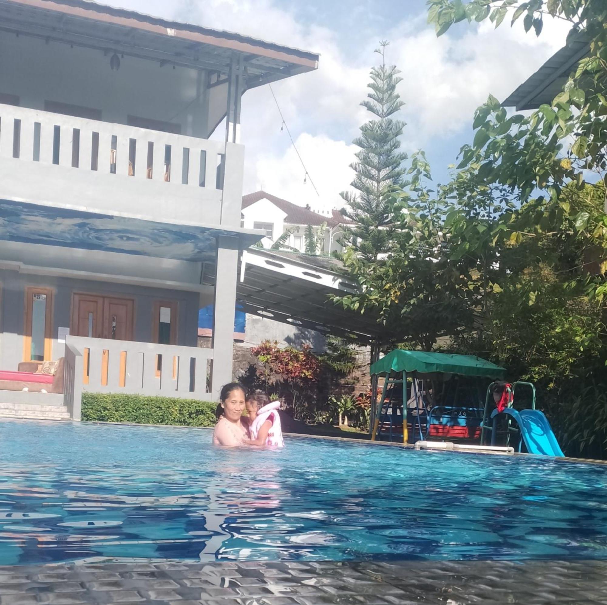 Villa Mutiara Citra Puncak Bu Eva Sampal Exterior foto